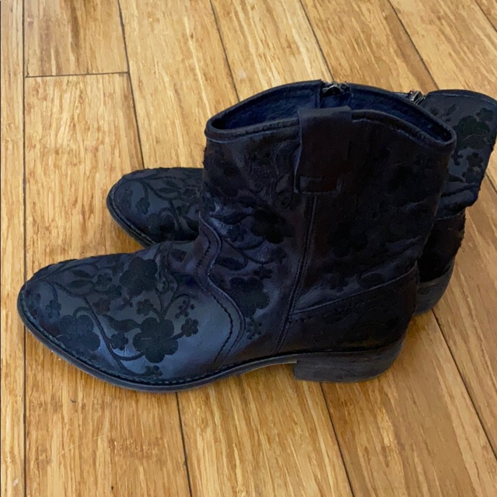 Taos boots